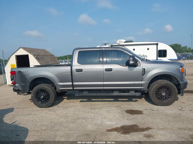 2022 FORD F-250 XLT 13