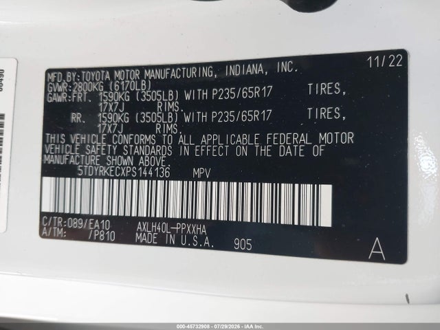 2023 TOYOTA SIENNA XLE 9