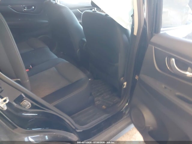 2018 NISSAN ROGUE SV 8