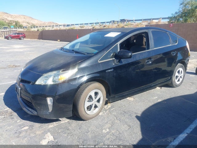 صورة 2 لـ 2012 Toyota PRIUS TWO