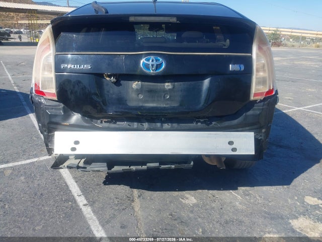 صورة 6 لـ 2012 Toyota PRIUS TWO