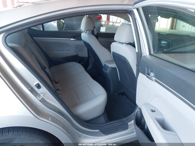 صورة 8 لـ 2020 Hyundai ELANTRA SE