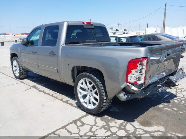 2013 Chevrolet SILVERADO 1500 LT photo 3