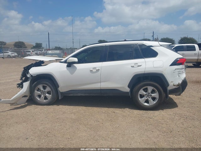 2019 TOYOTA RAV4 XLE 15