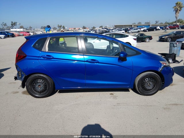 2016 Honda FIT LX — фото 14