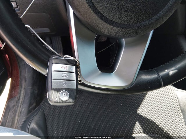 2019 KIA OPTIMA S 11