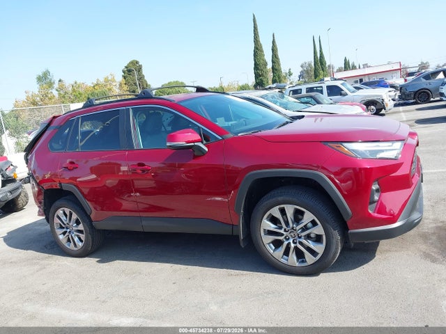 2025 TOYOTA RAV4 XLE PREMIUM 14