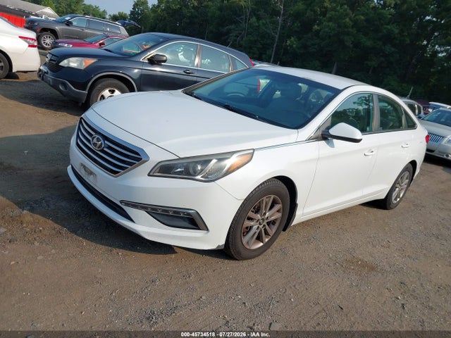 2015 Hyundai SONATA SE — фото 2