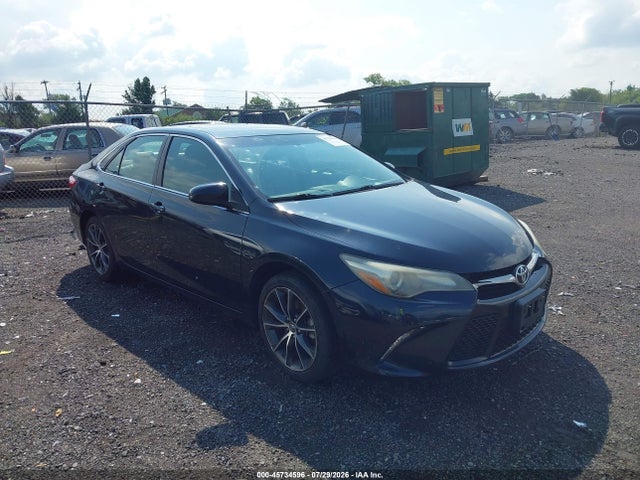 2015 Toyota CAMRY XSE — фото 1