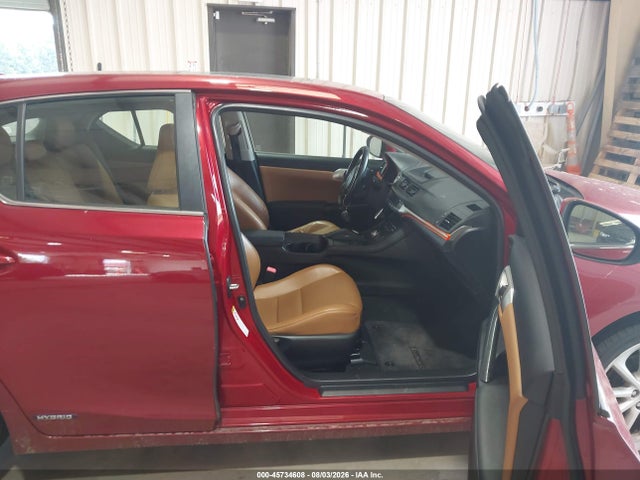 صورة 5 لـ 2012 Lexus CT 200H PREMIUM