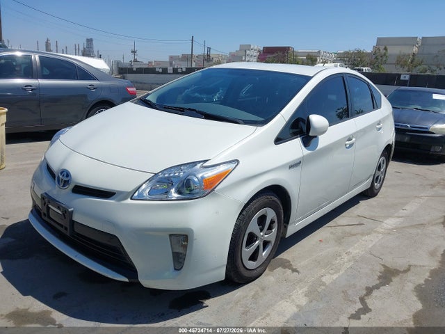 2014 Toyota PRIUS THREE — фото 2