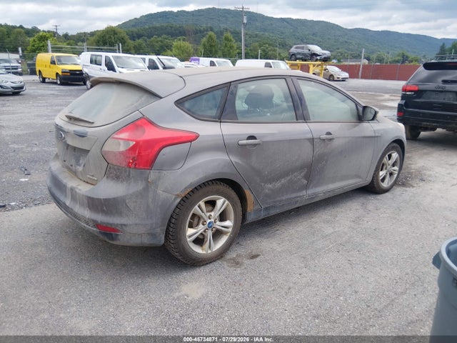 2013 FORD FOCUS SE 照片 4