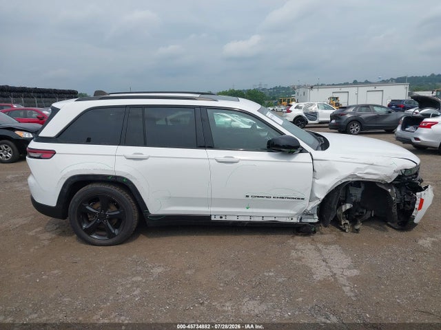 2023 JEEP GRAND CHEROKEE ALTITUDE 4X4 14