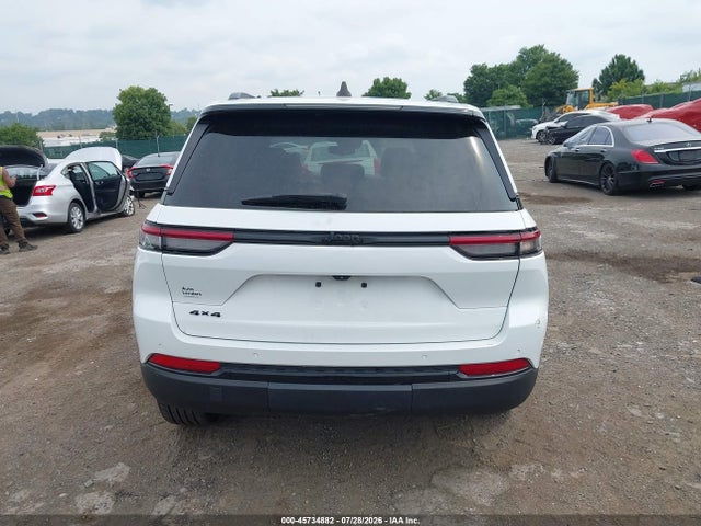 2023 JEEP GRAND CHEROKEE ALTITUDE 4X4 17