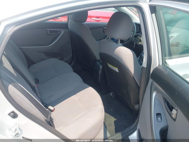 صورة 8 لـ 2015 Hyundai ELANTRA SE