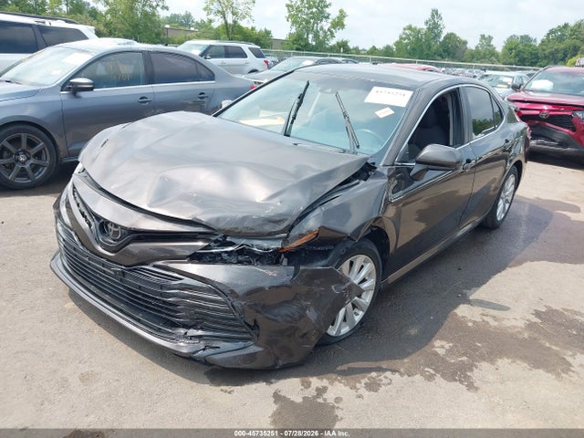 2018 TOYOTA CAMRY LE 2