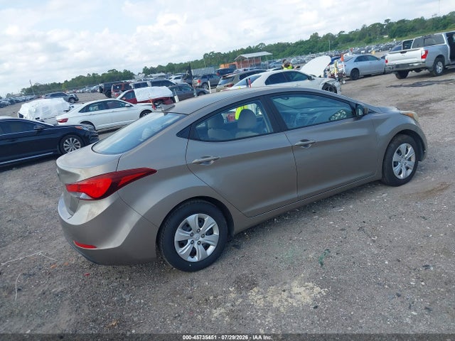 2016 Hyundai ELANTRA SE — фото 4