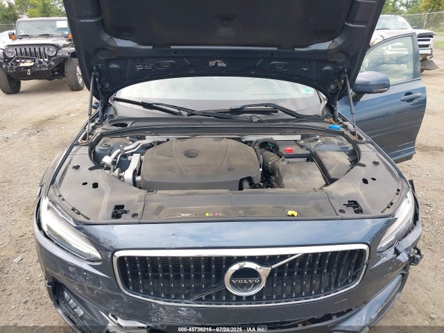 2018 VOLVO V90 CROSS COUNTRY T6 10