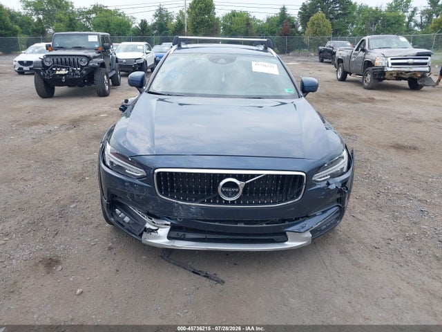 2018 VOLVO V90 CROSS COUNTRY T6 12