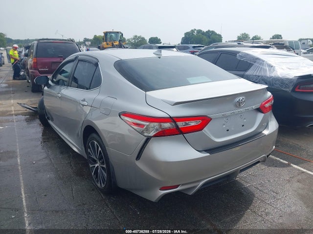 2019 TOYOTA CAMRY SE 3