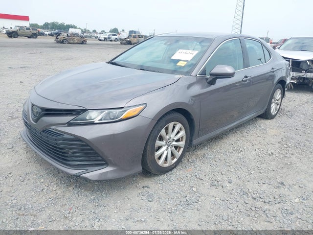 2018 TOYOTA CAMRY LE 2