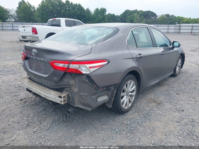 2018 TOYOTA CAMRY LE 4