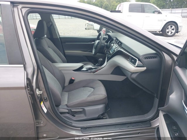 2018 TOYOTA CAMRY LE 5