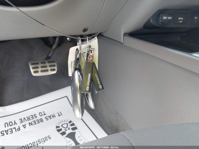 صورة 11 لـ 2026 Hyundai ELANTRA SEL SPORT