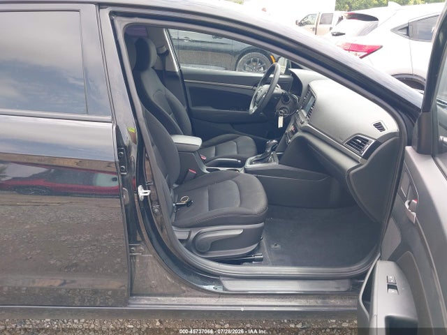 2018 HYUNDAI ELANTRA SEL 5