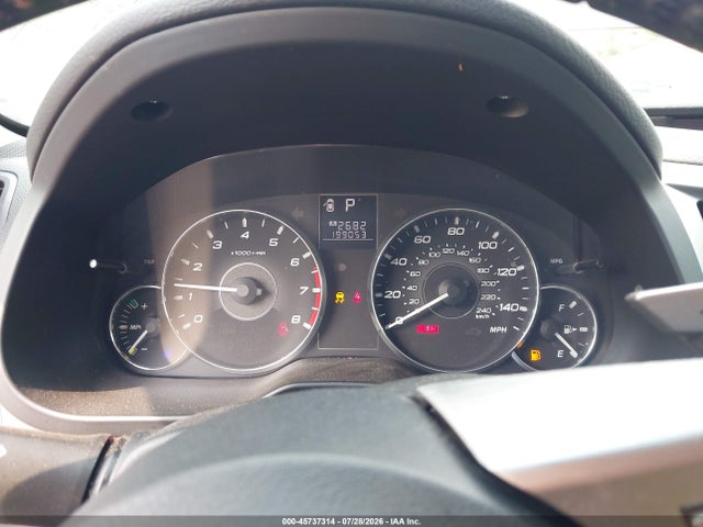 2011 Subaru LEGACY 2.5I LIMITED — фото 7