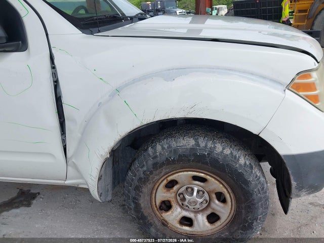 2017 Nissan FRONTIER S — миниатюра 17
