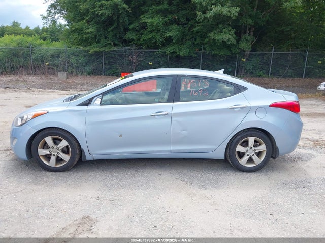 2013 Hyundai ELANTRA GLS — миниатюра 12