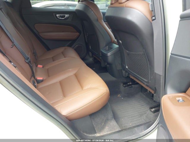 2023 VOLVO XC60 B5 PLUS BRIGHT THEME 8