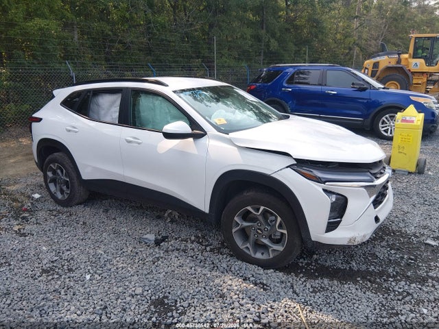 2025 CHEVROLET TRAX FWD LT 4
