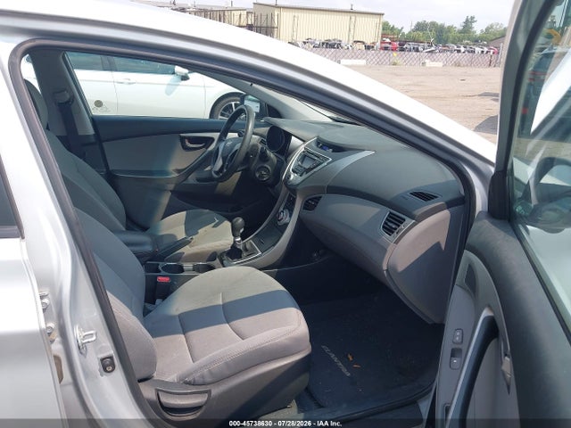 2011 Hyundai ELANTRA GLS photo 5