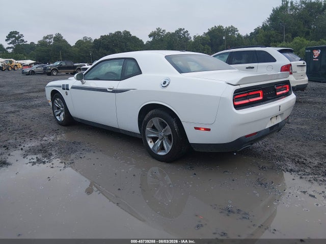2015 Dodge CHALLENGER SXT — фото 3