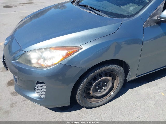 صورة 6 لـ 2013 Mazda MAZDA3 I SV