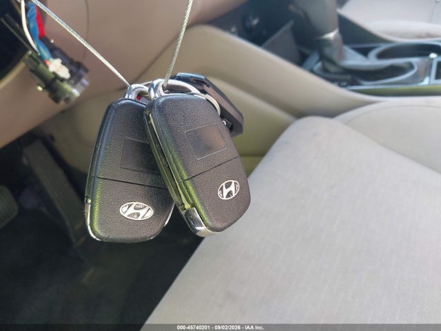 2021 HYUNDAI TUCSON SE 11