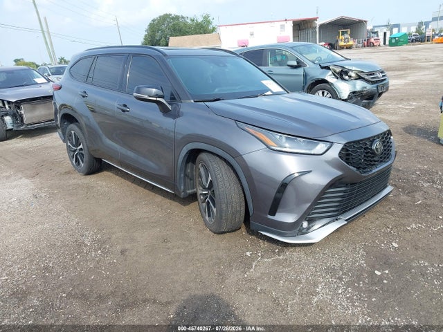 2022 TOYOTA HIGHLANDE XSE