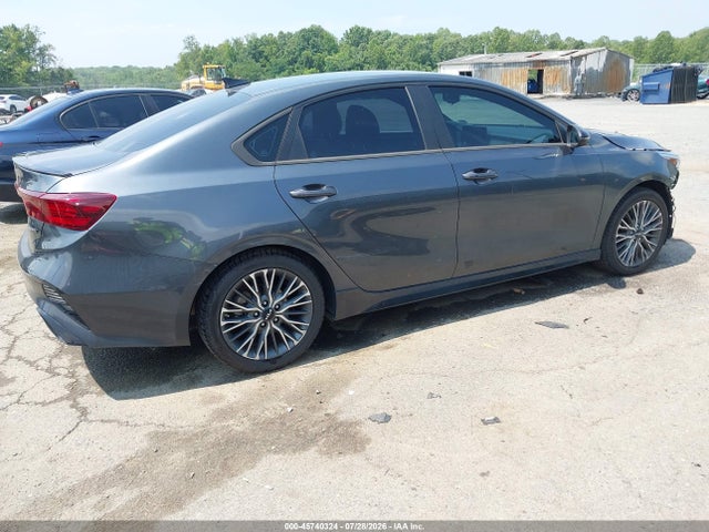 2023 KIA FORTE GT-LINE 4
