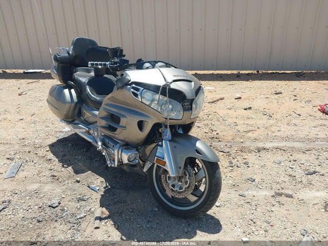 2002 HONDA GL1800 