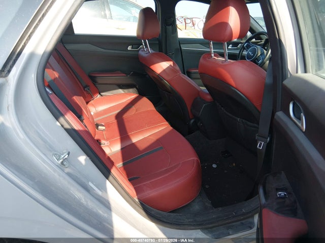 صورة 8 لـ 2024 KIA K5 GT-LINE