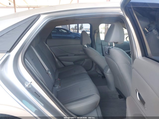 2023 HYUNDAI ELANTRA SE 8