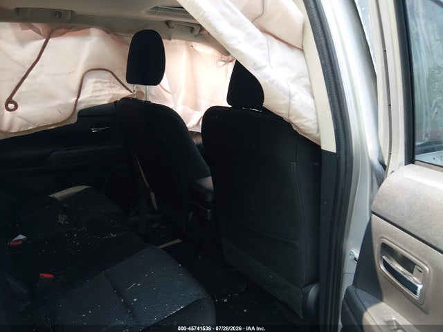 2018 MITSUBISHI OUTLANDER SE 8