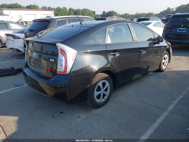 2013 Toyota PRIUS THREE — фото 4