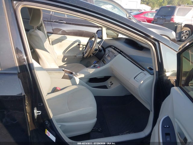 2013 Toyota PRIUS THREE — фото 5