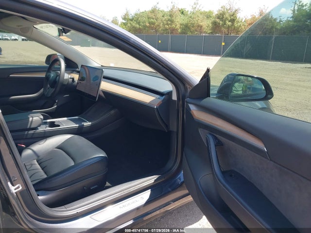 2021 Tesla MODEL 3 STANDARD RANGE PLUS REAR-WHEEL DRIVE — фото 5