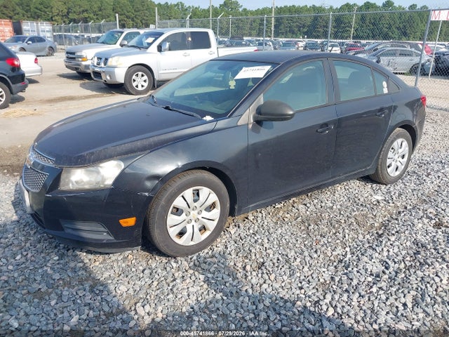 2013 Chevrolet CRUZE LS AUTO 照片 2