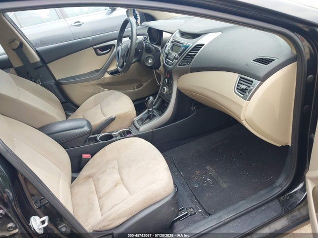 صورة 5 لـ 2016 Hyundai ELANTRA SE