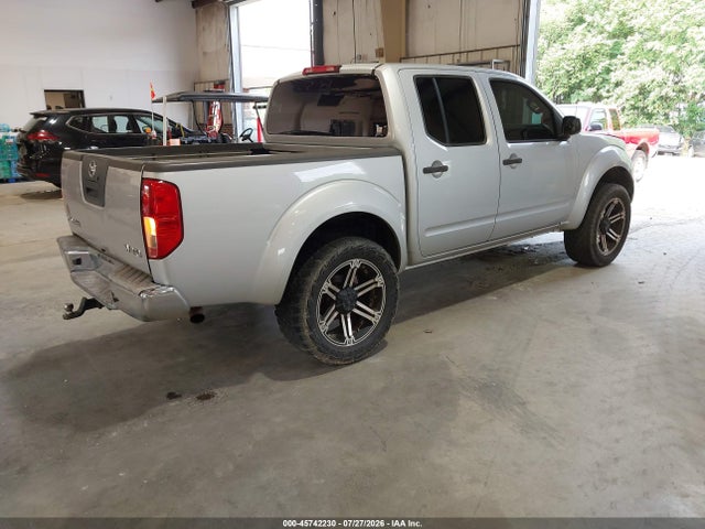 2012 Nissan FRONTIER SV photo 4